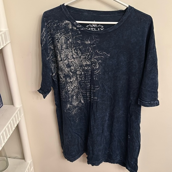 Helix Other - Helix black T-shirt with cross design Sz XXL